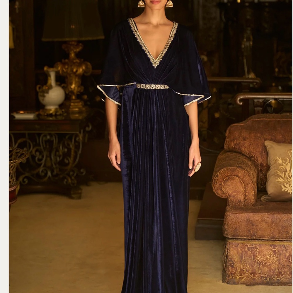 Lashkaara Velvet Kaftan